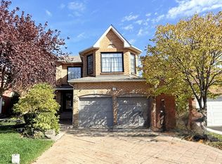 17 Leeward Dr, Brampton, ON L6S 5V6