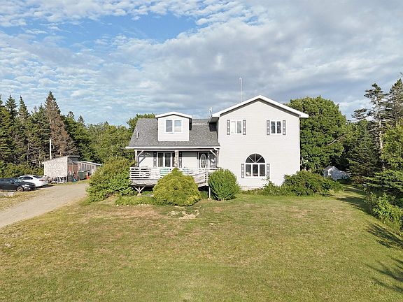 3rd image of 180 C Boudreau Rd
