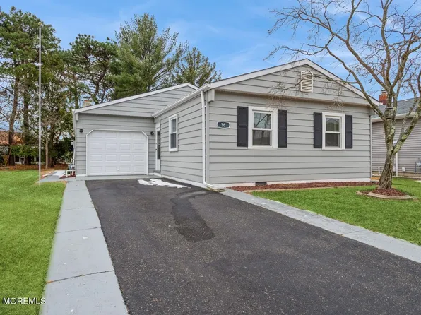 36 Buena Visa Drive, Toms River, NJ 08757