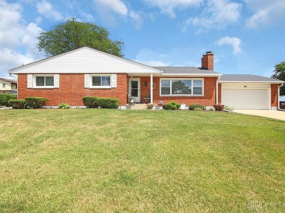 3rd image of 1600 Berwick Ln