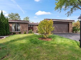 2378 Salceda Dr, Northbrook, IL