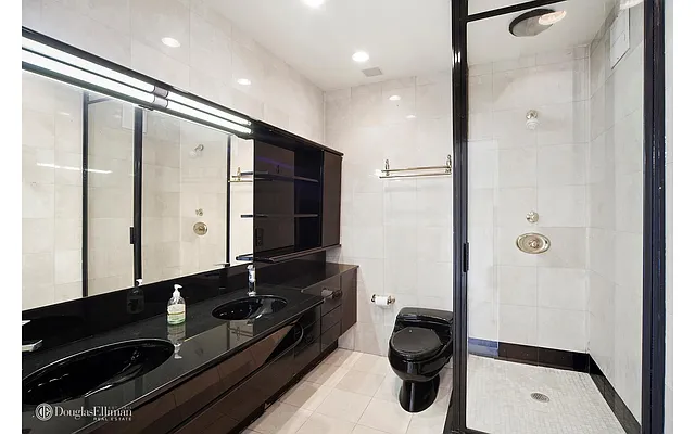 Rented by Douglas Elliman | media 19