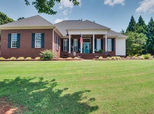324 Winding Oak Dr, Woodruff, SC 29388