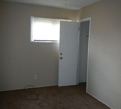 5th image of 4604 Chelsea Ave
