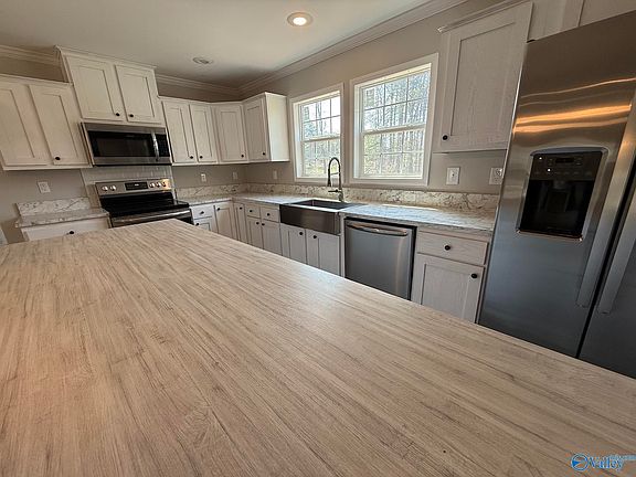 3rd image of 126 Sundown Dr