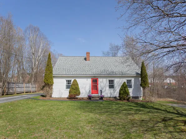 128 Lake Avenue, Farmington, ME 04938