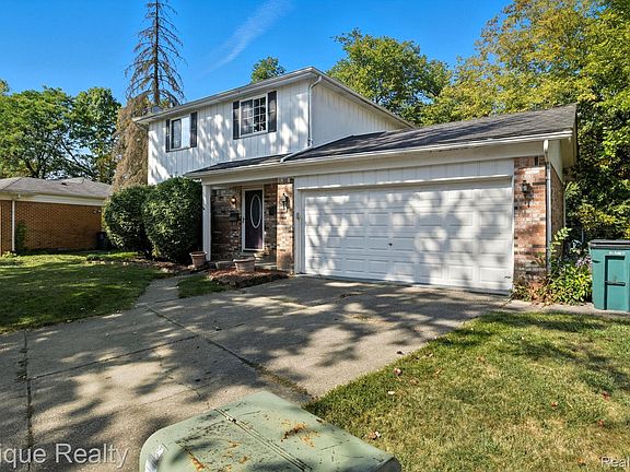 3rd image of 2263 Camilla Dr