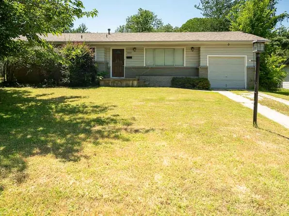 1840 Junius St, Fort Worth, TX 76103