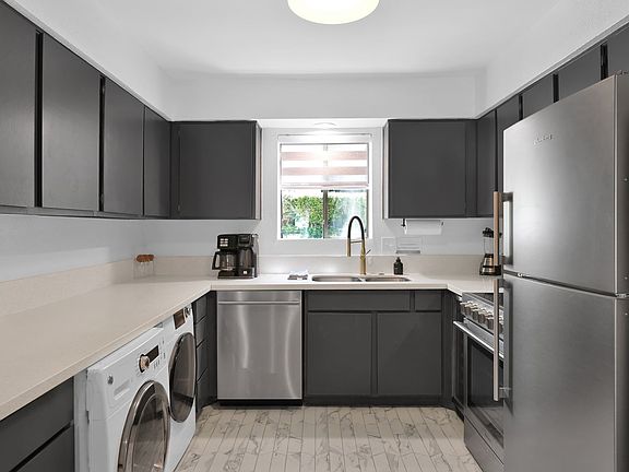 4th image of 12100 Melville Dr APT 403D