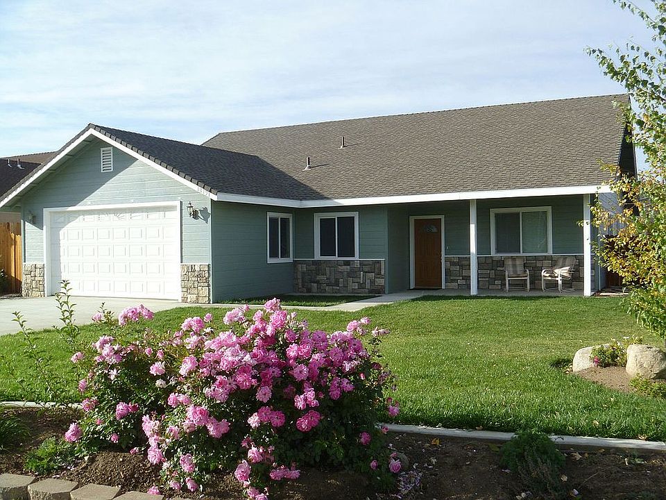East facing front yard