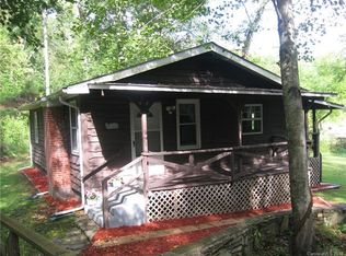 164 Rogers Cove Rd, Waynesville, NC 28785