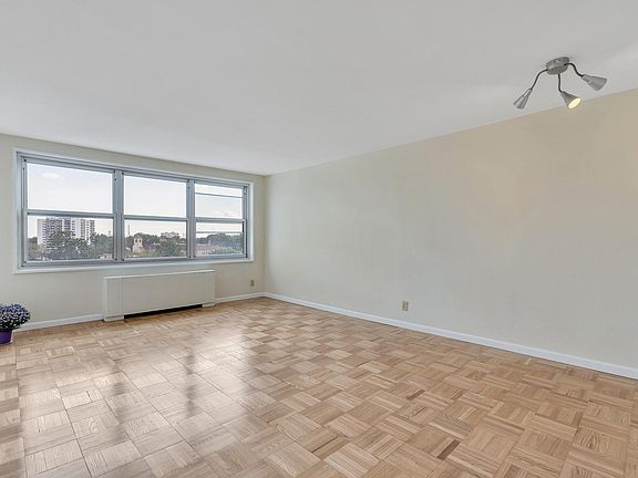 3rd image of 2000 Linwood Ave APT 7N