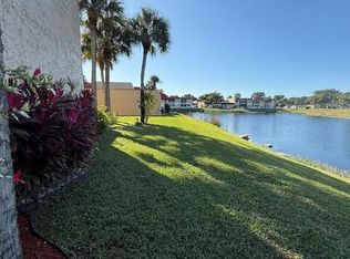 403 Lake Dora Dr, West Palm Beach, FL 33411