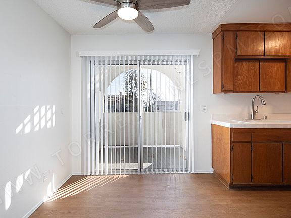 4th image of 2112 Garnet Ave #2B