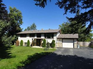 6850 Lee Rd, Hartford, WI 53027