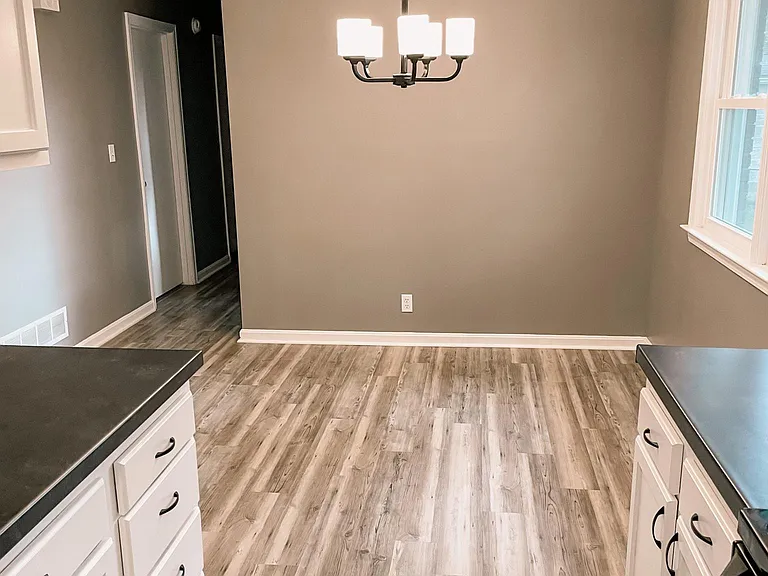 7808 Cecilia Way — Photo 3