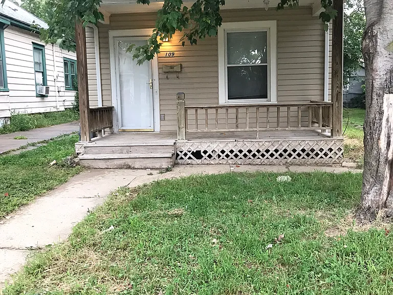 109 N Lawndale Ave — Photo 1