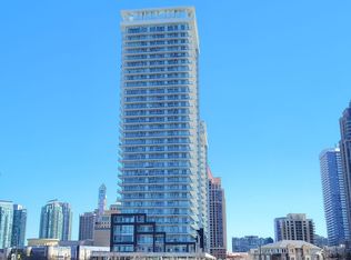 360 Square One Dr #1502, Mississauga, ON L5B 0G7