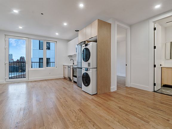 3rd image of 285 Metropolitan Ave #3C