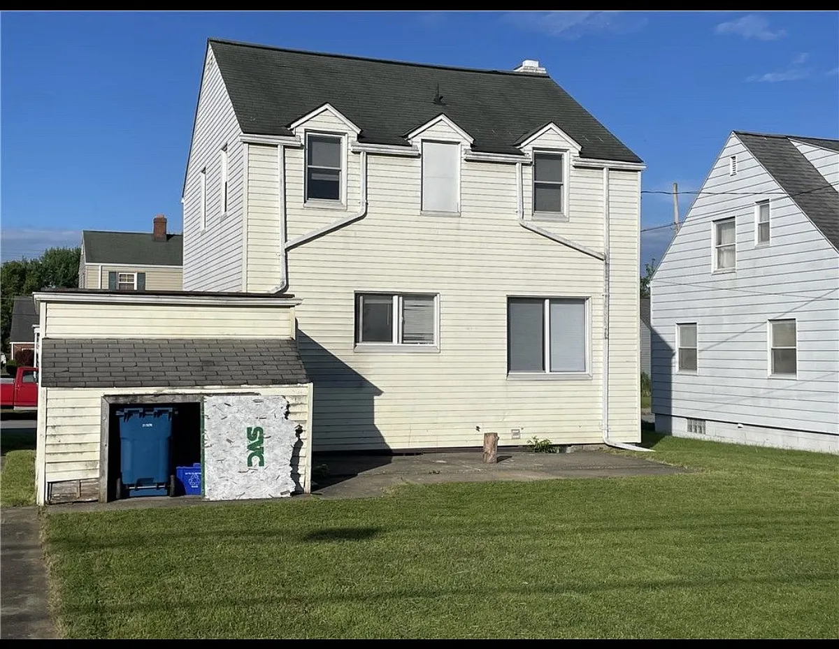 Building Photo - 1748 Dailey Ave