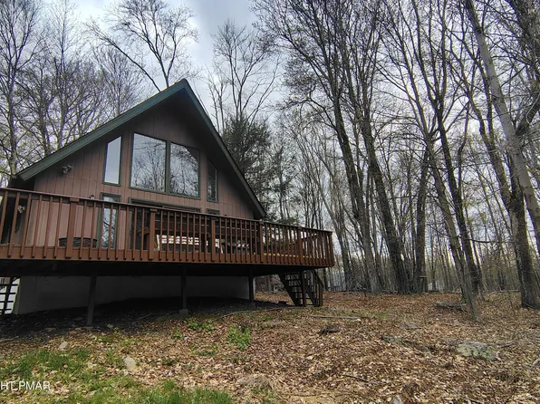 85 Cedarwood Ter, Hamlin, PA 18427
