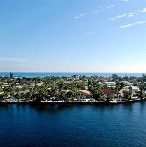 1st image of 20201 E Country Club Dr APT 801