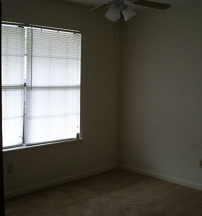 4th image of 2348 Horne Ave APT 2