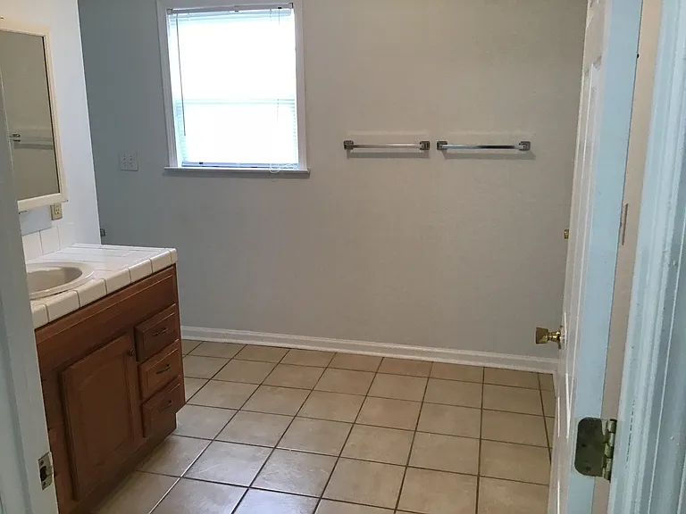 3446 Lee St — Photo 12