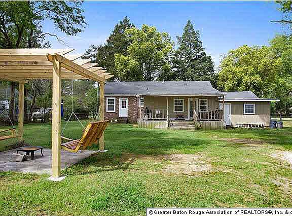 5th image of 1330 Benton Ln