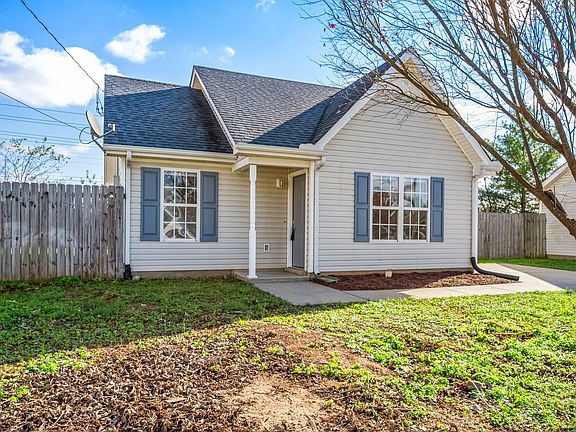 3rd image of 1211 Karleigh Ct