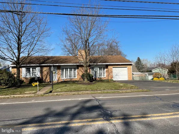 6945 Radcliffe St, Bristol, PA 19007