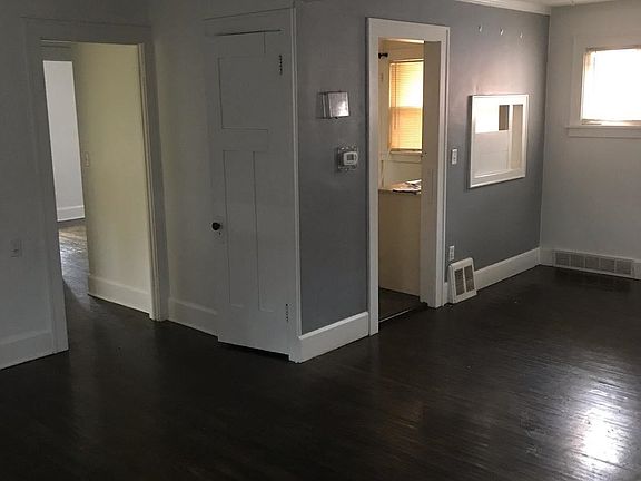 3rd image of 2333 8th St