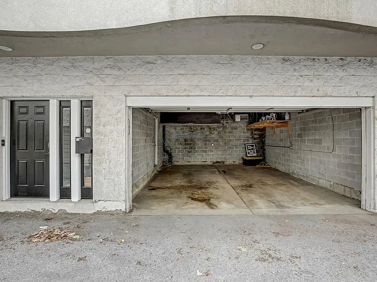 2231 N Lister Ave #D — Photo 4