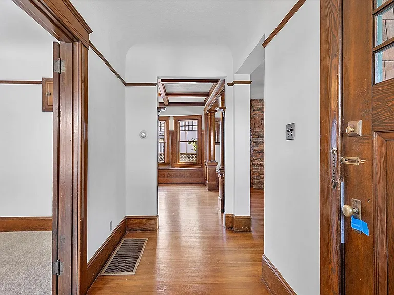 1733 Lincoln Ave — Photo 4