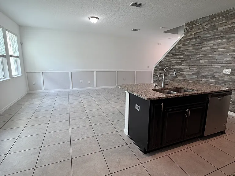 15061 Willow Arbor Cir — Photo 4