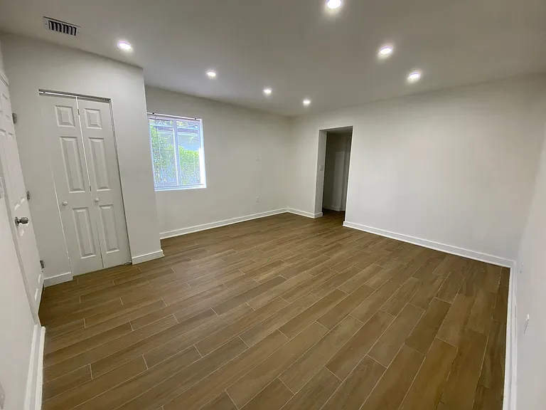 255 NW 41st Ave #255 — Photo 8