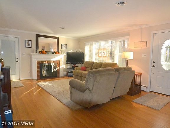 3rd image of 5104 Kenwood Dr