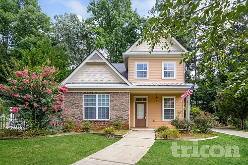 104 Holcomb Manor Dr Photo 1