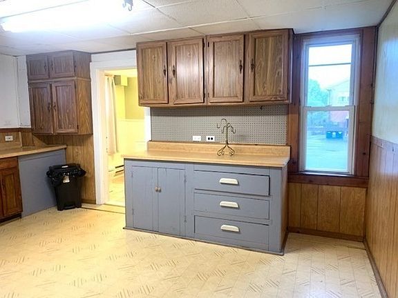 5th image of 37 Holbrook Ave #4