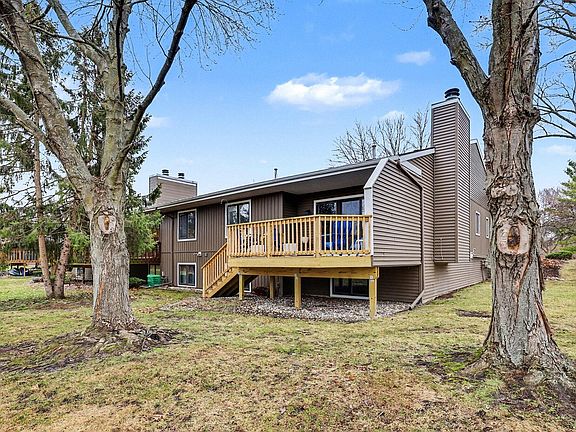 2nd image of 6615 Bella Vista Dr NE