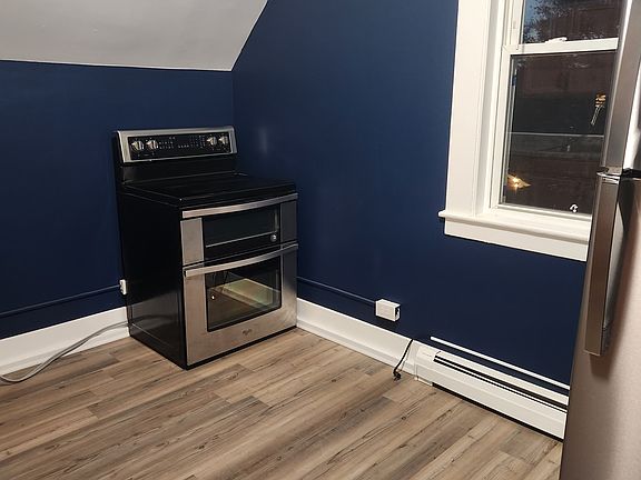 4th image of 13 King St #13A