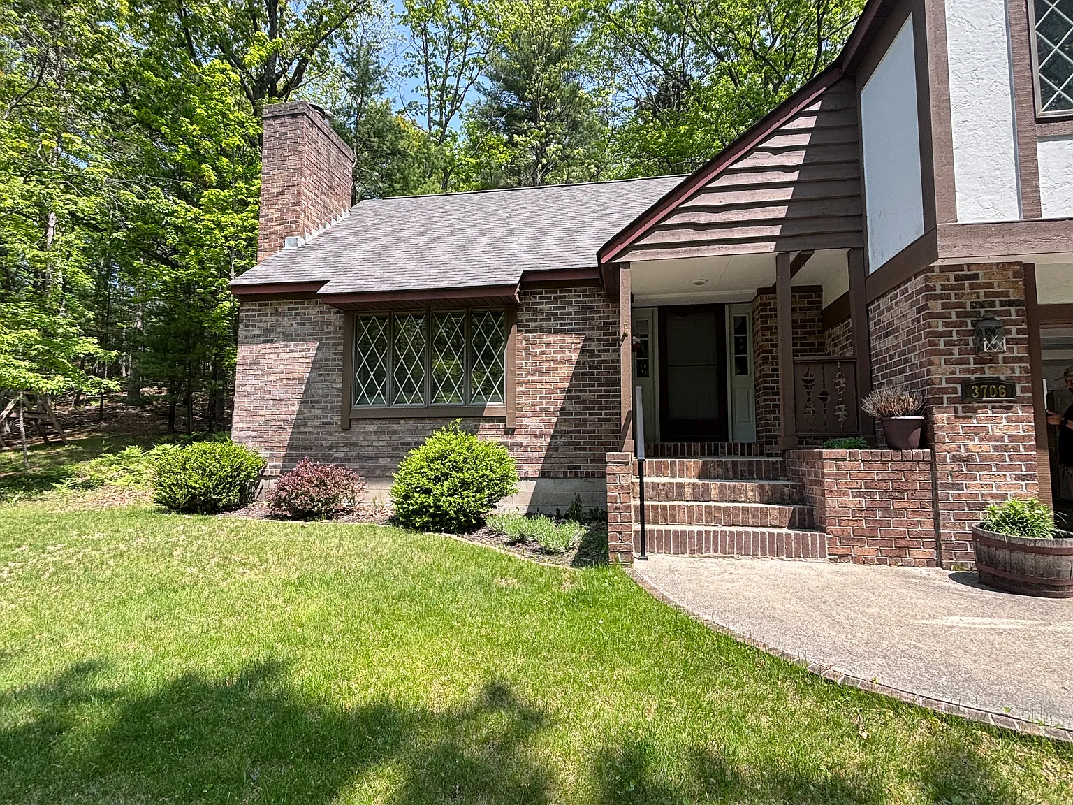 3706 Holiday Village Rd — Photo 2