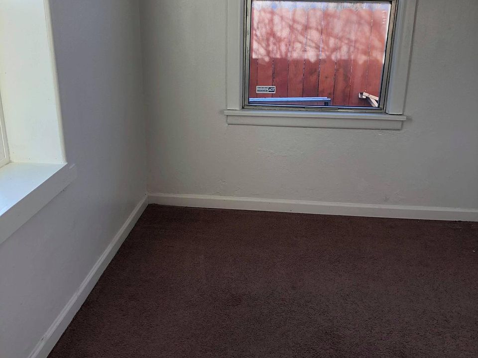 1st image of 226 Willard St