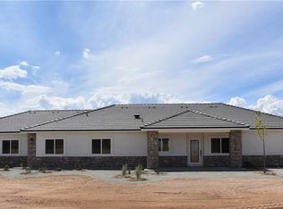 16944 Pauhaska Rd, Apple Valley, CA 92307