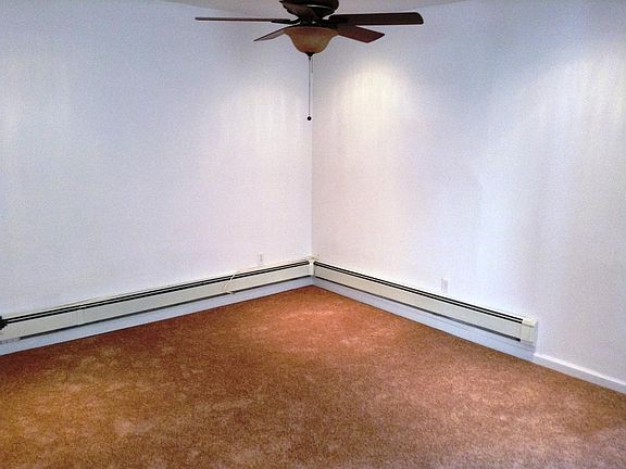 2nd image of 1030 Wilcox Ave #2