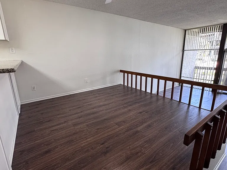 6112 Marina Pacifica Dr S — Photo 23