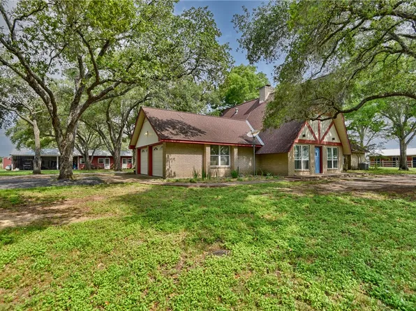 451 N Berlin Rd, Brenham, TX 77833