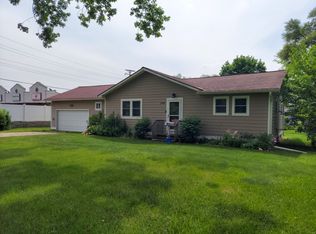 1049 Orchid St, Waterford, MI 48328