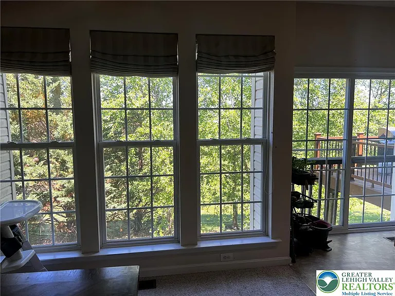 8549 Gateway Rd — Photo 11