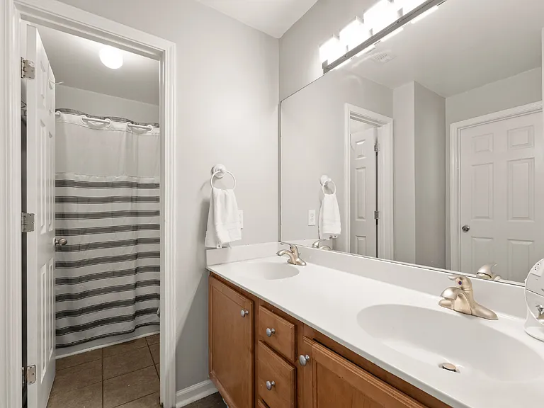 3947 Walnut Grove Way — Photo 24